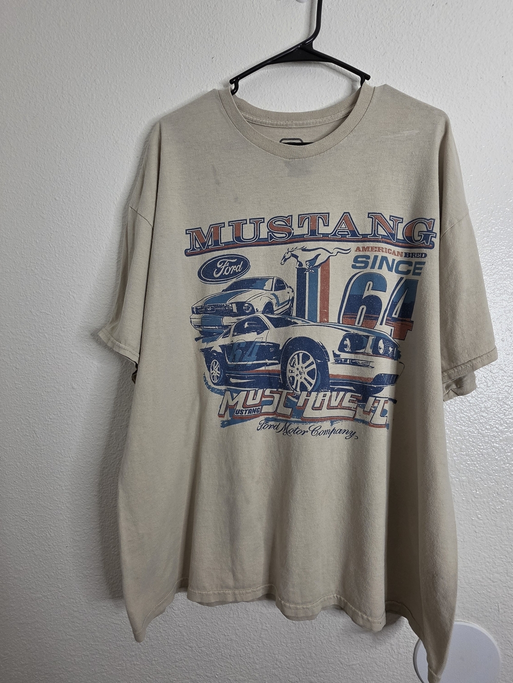 Ford Mustang Since 64 Graphic Tee Shirt Men XL Beige Distressed Car Crewneck